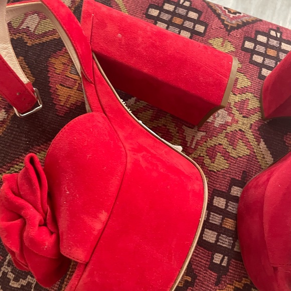 MIU MIU RED PLATFORM HEELS - Picture 13 of 16